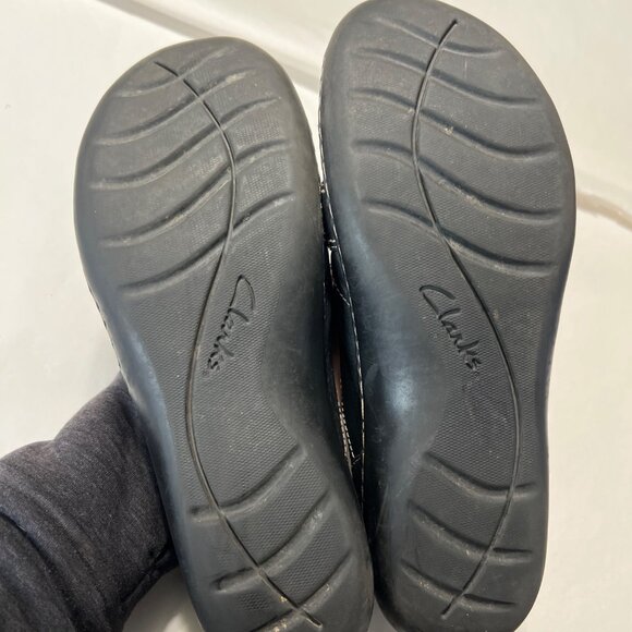 Clarks Black Leather Flats Size 10 - Picture 8 of 9